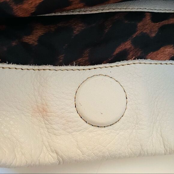 B MAKOWSKY | cream & white leather handbag - Picture 9 of 12